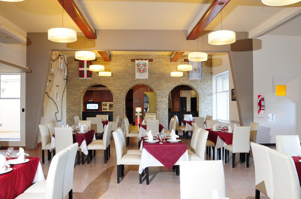 Hotel Euzko Alkartasuna Macachín Εξωτερικό φωτογραφία