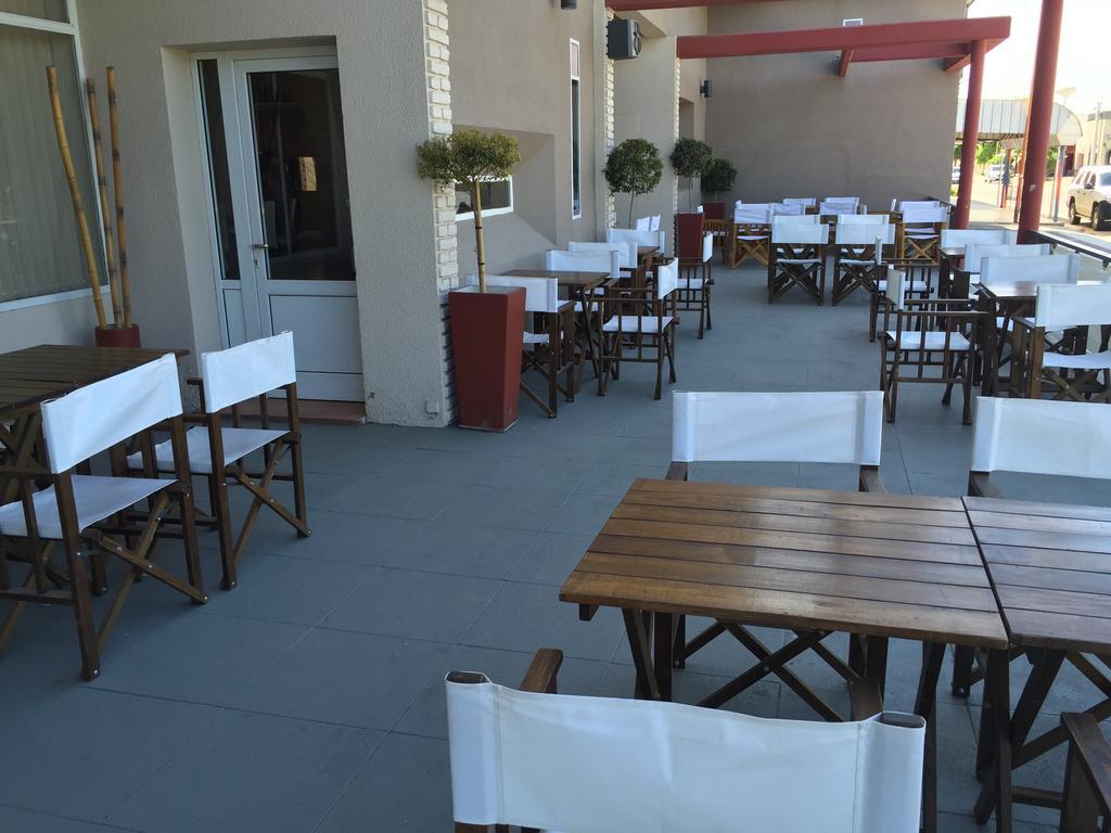 Hotel Euzko Alkartasuna Macachín Εξωτερικό φωτογραφία